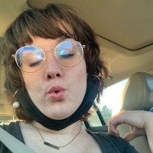 Meet your Posher, Mallory